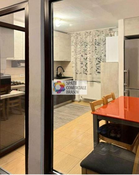 Apartament cu 4 camere decomandat, mobilat în Centrul Civic