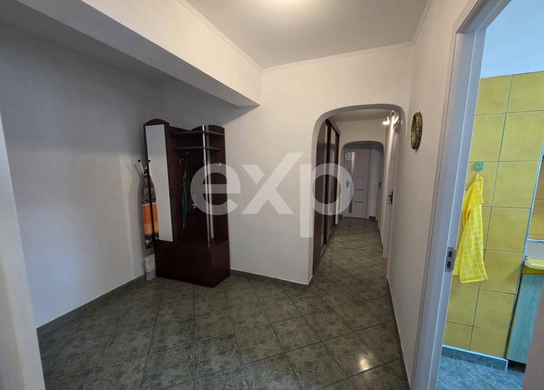 Apartament cu 3 camere decomandat, mobilat în Nord