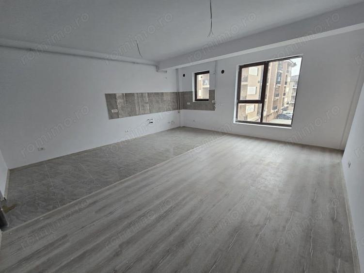 Apartament cu 2 camere decomandat în Girocului