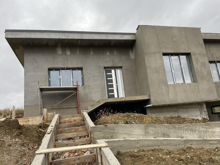Casă cu 3 camere în Central
