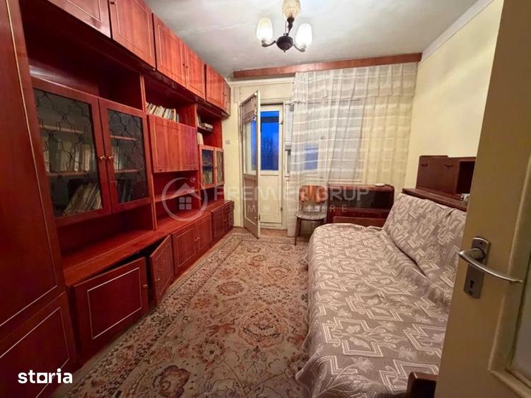 Apartament cu 3 camere decomandat în Tătărași