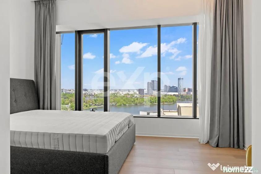 Apartament cu 4 camere semidecomandat în Central