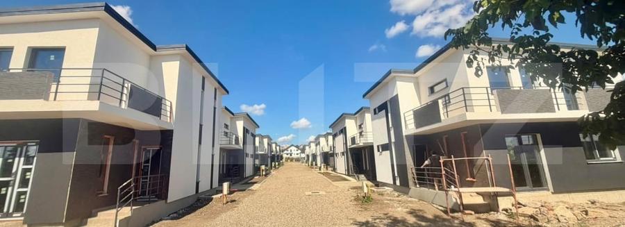 Duplex cu 3 camere cu Canalizare în Exterior Vest