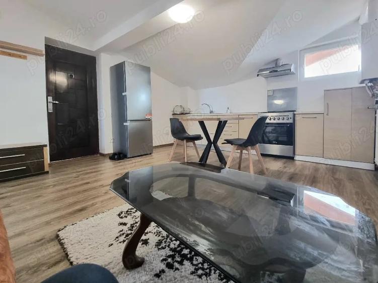 Apartament cu 2 camere semidecomandat în Central