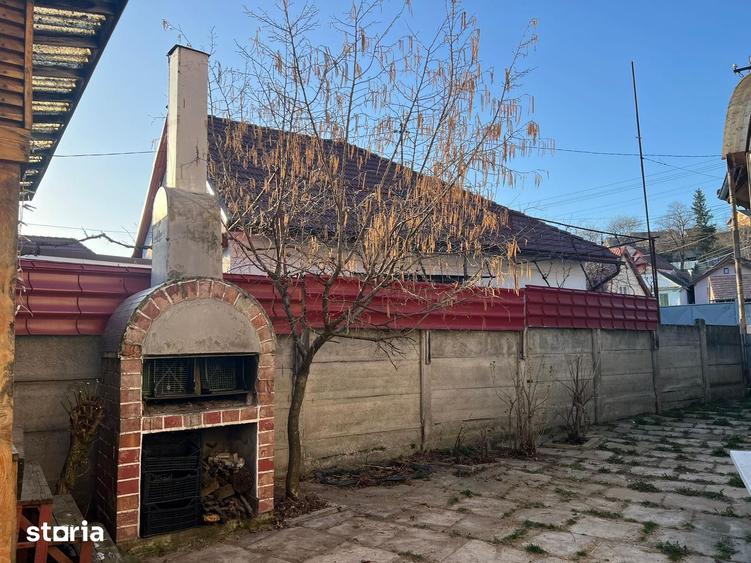 Casă cu 4 camere cu Teren 360 Mp în Central