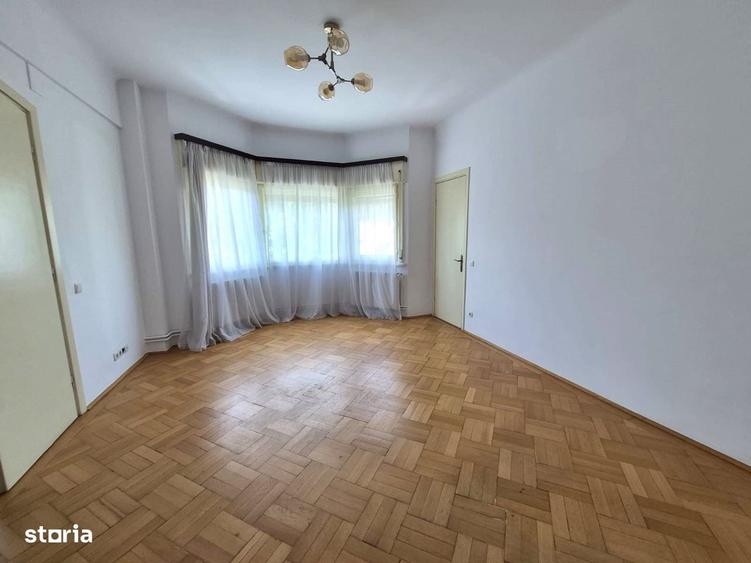 Apartament cu 4 camere decomandat în Aviatorilor