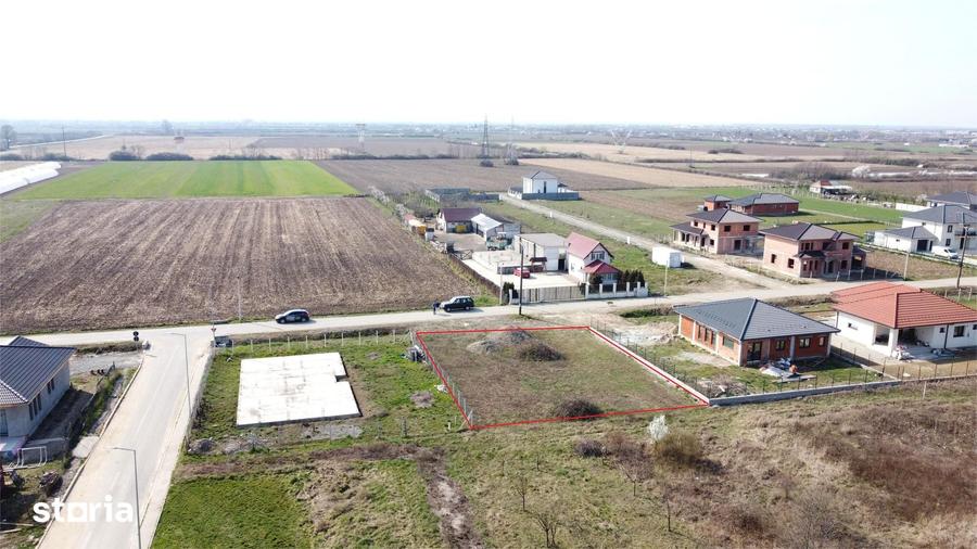 Teren de 600 mp, în Păulești