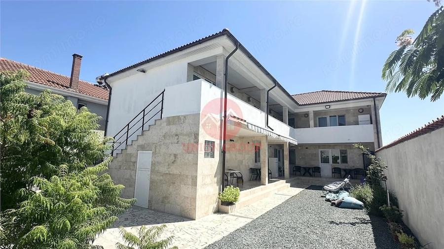 Spațiu comercial, de 200 mp, în Central