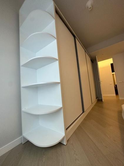 Apartament cu 3 camere decomandat în Exterior Vest