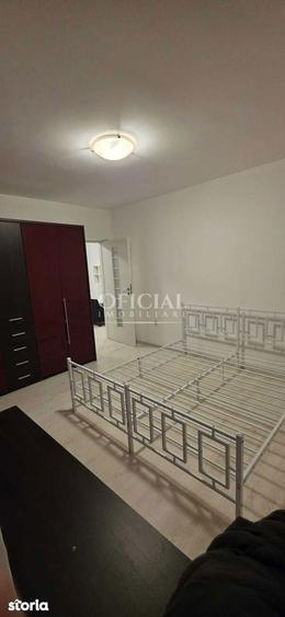 Apartament cu 3 camere semidecomandat, mobilat în Florești