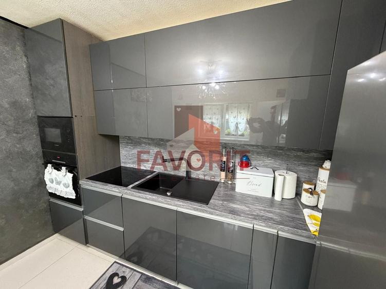 Duplex cu 4 camere cu Canalizare în Aradului