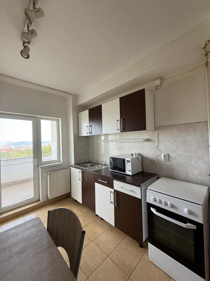 Apartament cu 2 camere decomandat în Zorilor