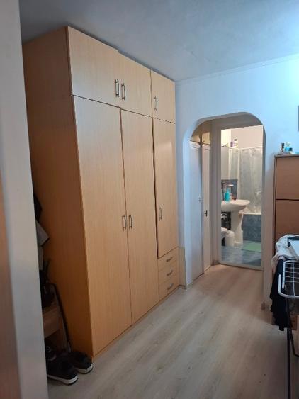 Apartament cu 2 camere decomandat, mobilat în Ostroveni