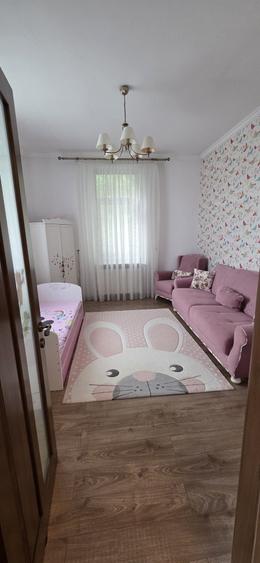 Casă cu 4 camere în Popoveni