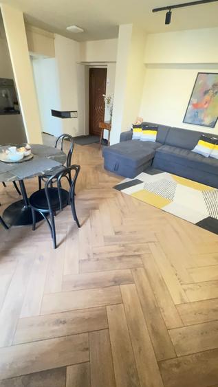 Apartament cu 2 camere decomandat, mobilat în Bogdan Vodă
