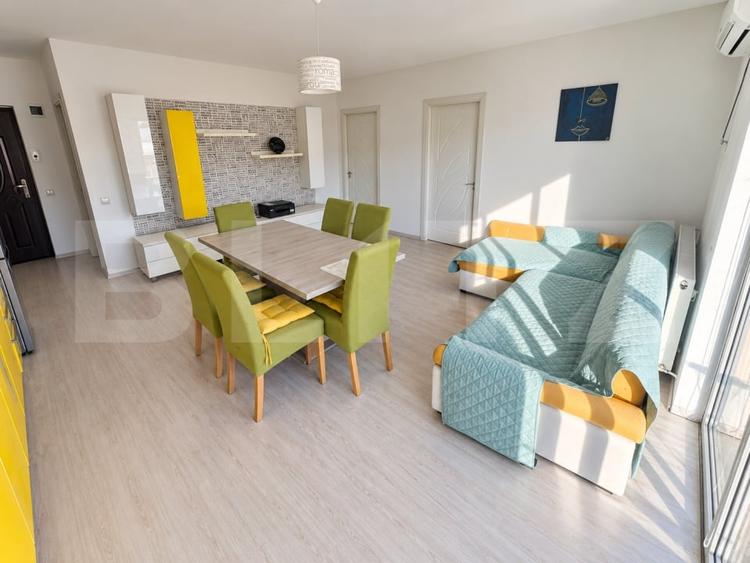 Apartament cu 3 camere semidecomandat, mobilat în Florești