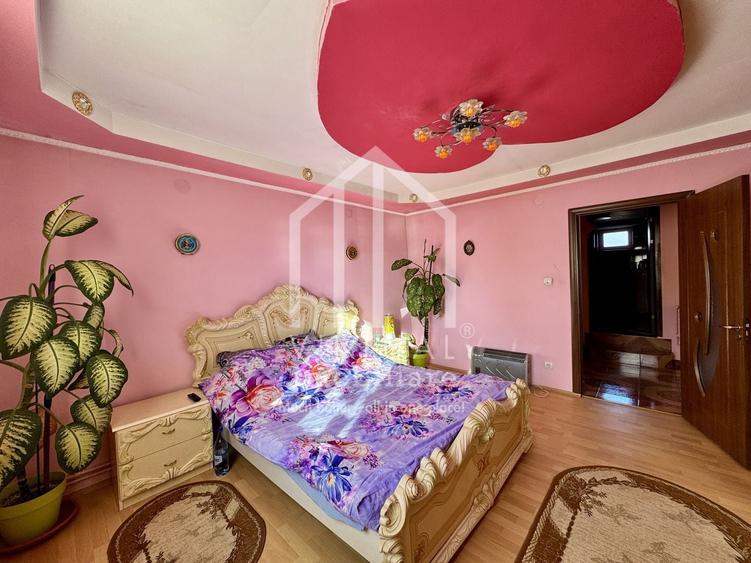 Casă individuală cu 5 camere cu Canalizare în Daia