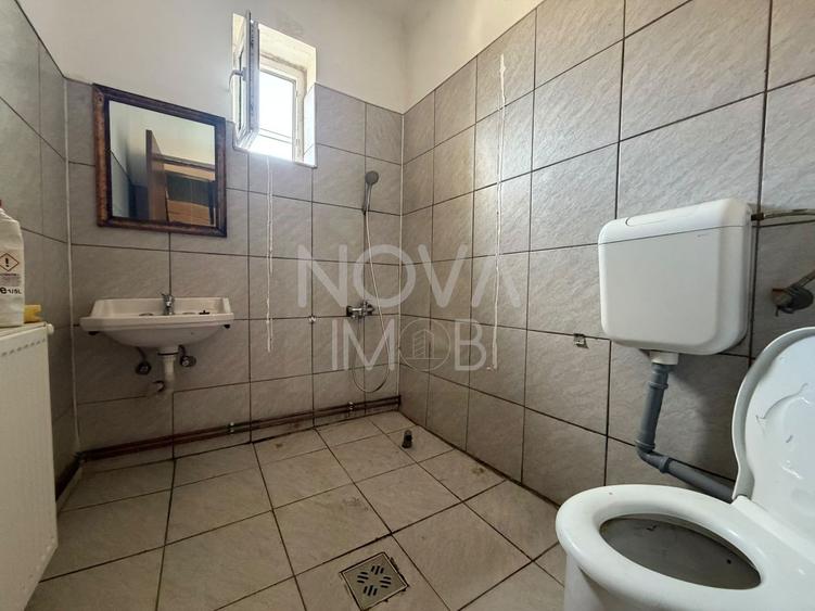 Casă individuală cu 4 camere cu Canalizare în Lazaret