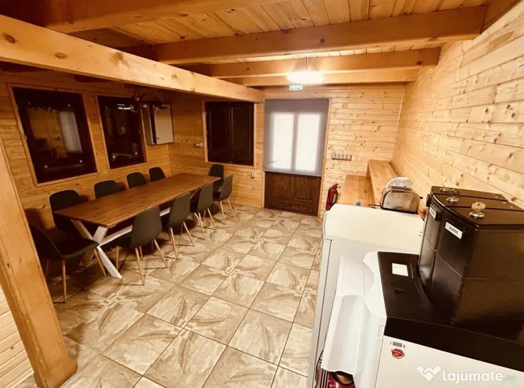 Casă cu 6 camere în Andreneasa