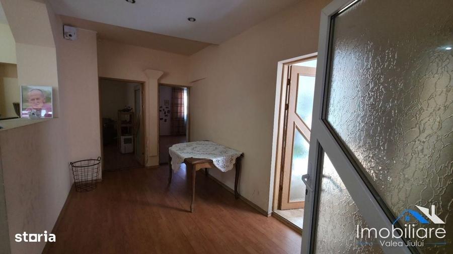 Casă cu 4 camere în Petros