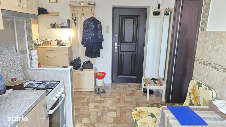 Apartament cu 2 camere decomandat în Piața Centrală