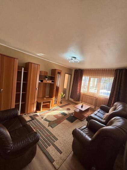 Apartament cu 2 camere semidecomandat în 7 Noiembrie