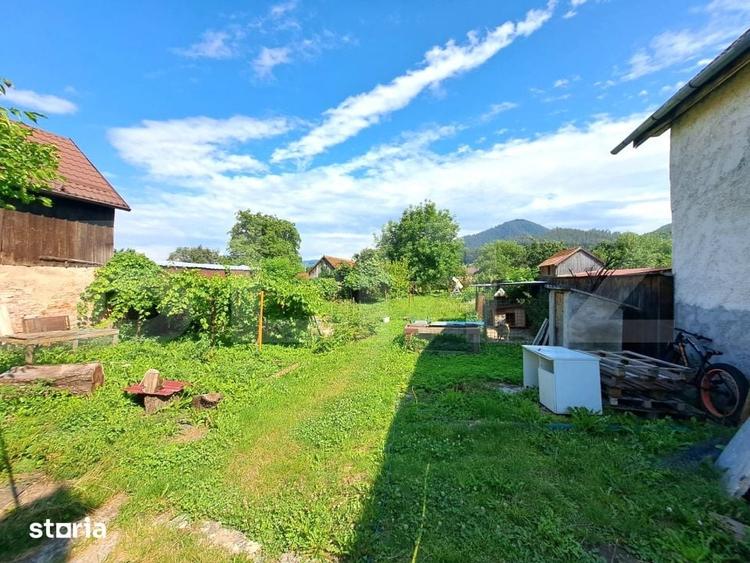 Casă cu 5 camere cu Teren 1690 Mp în Turcheș