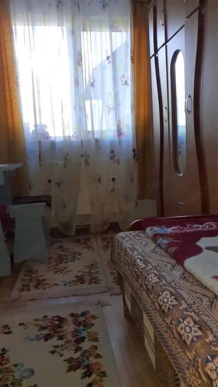 Apartament cu 3 camere decomandat în Sud