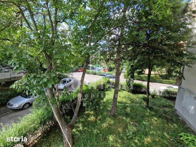 Apartament cu 3 camere decomandat în Zorilor