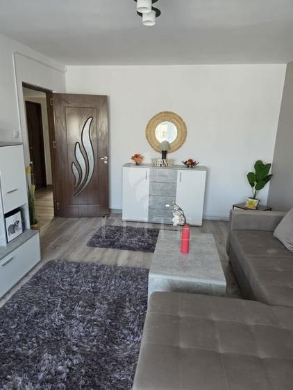 Apartament cu 3 camere decomandat, mobilat în Mărăști