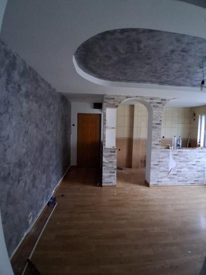 Apartament cu 4 camere în Ferentari
