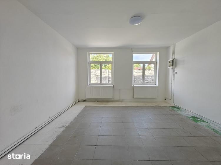 Spațiu comercial, de 663 mp, în Mehala