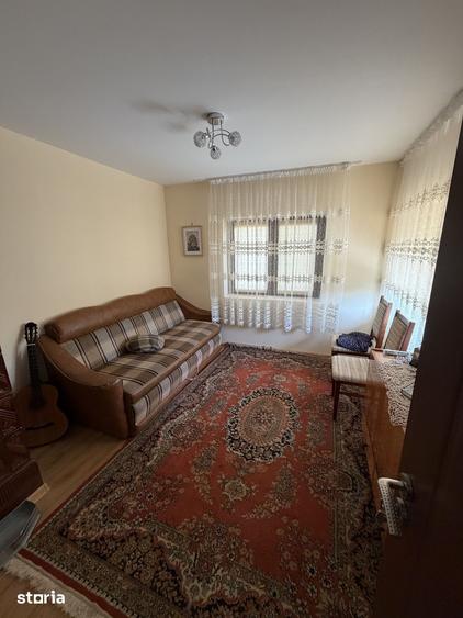 Casa spa?ioasa 8 camere, curte 817 mp, pozi?ie centrala, Hera?ti - 10