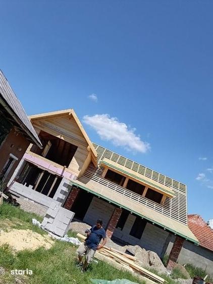 Casă cu 4 camere cu Teren 225 Mp în Chiuiești
