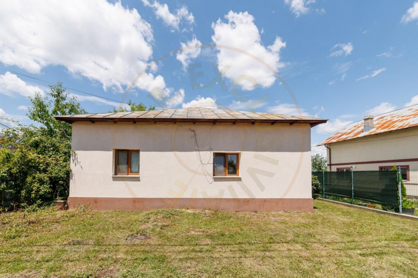 Casă cu 4 camere cu Teren 889 Mp în Prundu