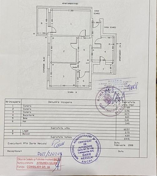 Apartament cu 3 camere decomandat în Cornișa