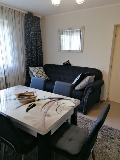 Casă cu 3 camere decomandat cu Teren 1000 Mp în Bârnova