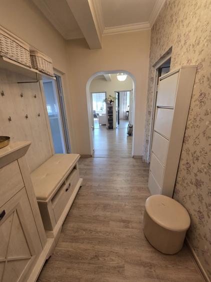 Apartament cu 2 camere decomandat în Paleu