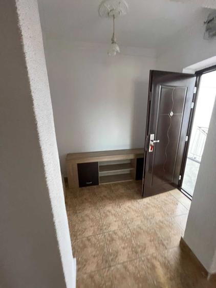 Apartament cu 3 camere decomandat în Hala Centrală
