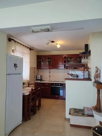 Casă cu Teren 1200 Mp în Central