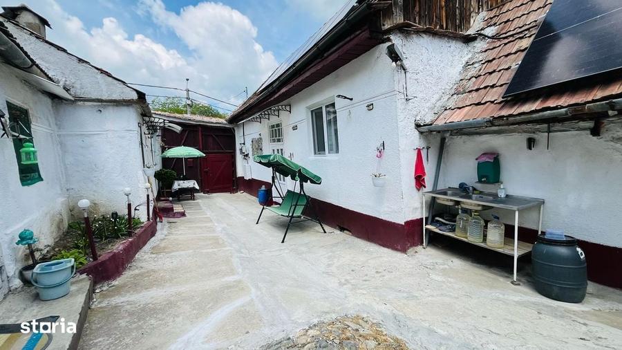 Casă cu 3 camere în Central
