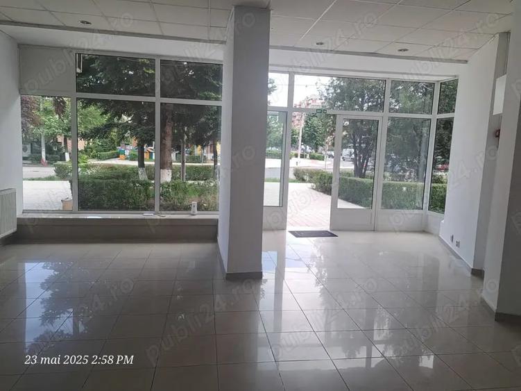 Spațiu comercial, de 50 mp, în 22 Decembrie