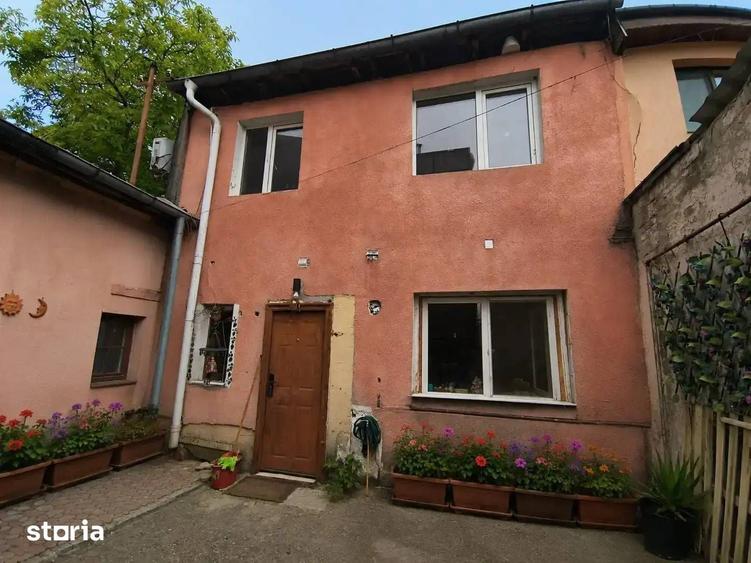 Casă cu 4 camere cu Teren 141 Mp în Grivița