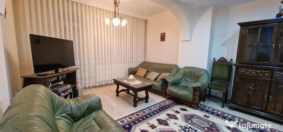 Casă cu 5 camere cu Canalizare în Coiciu