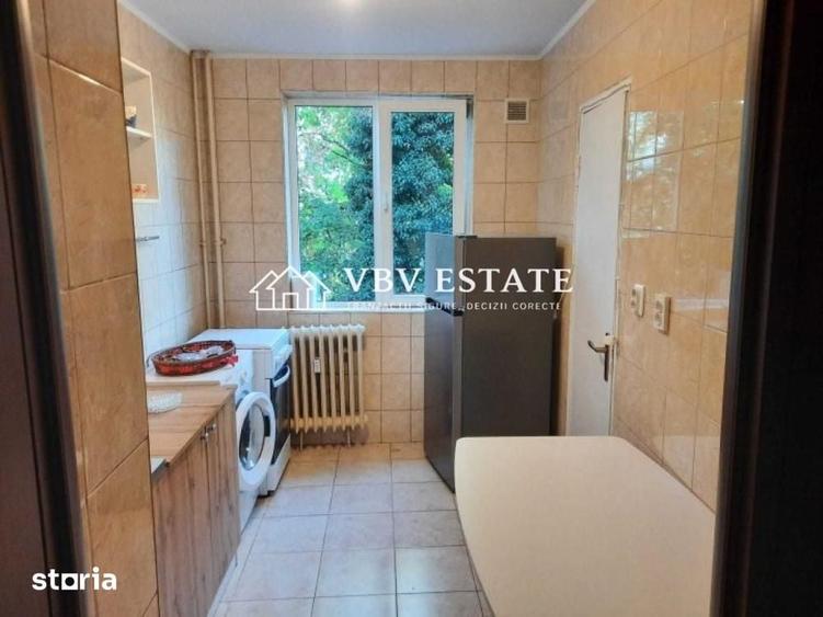 Apartament cu 3 camere decomandat în Drumul Taberei