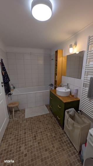 Casă cu 3 camere cu Teren 2987 Mp în Central