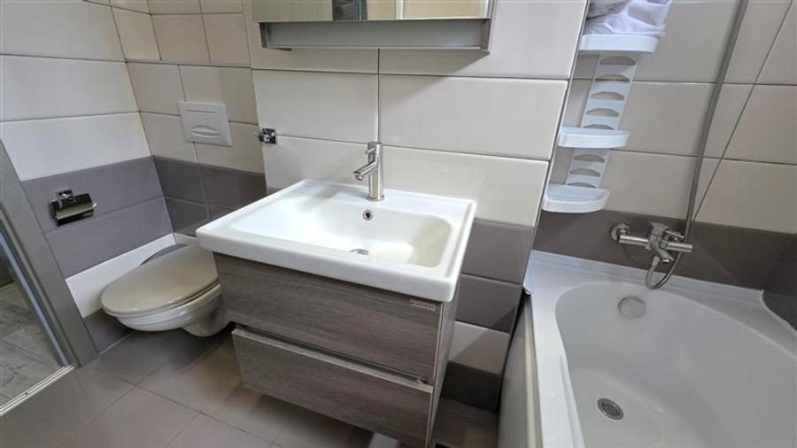 Apartament cu 2 camere semidecomandat, mobilat în Astra