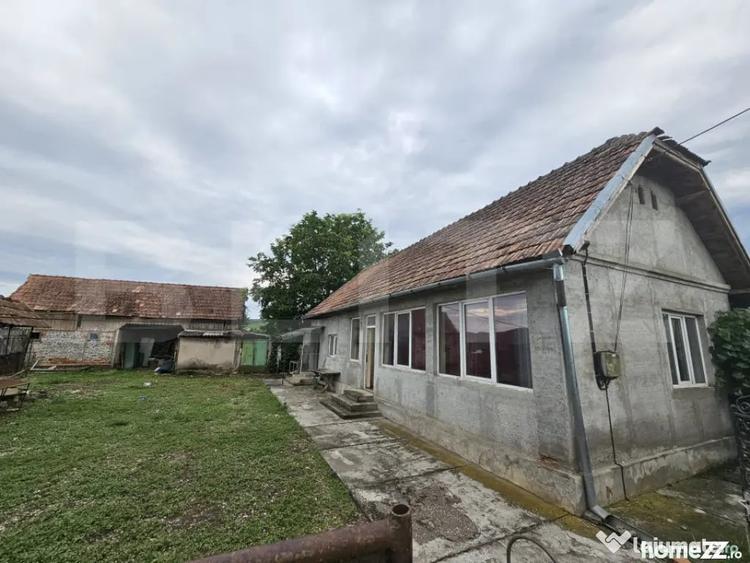 Casă cu 3 camere cu Teren 2698 Mp în Cistei