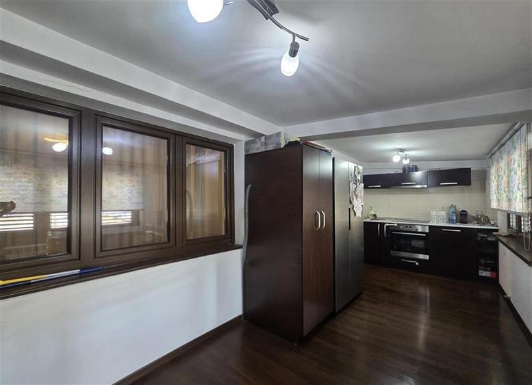 Apartament cu 3 camere decomandat, mobilat în Nord