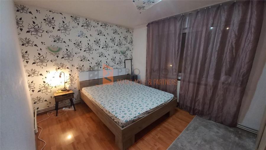 Apartament cu 2 camere semidecomandat, mobilat în Micro 3